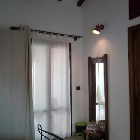 Entula 'e Mari Bed&brakfast לינה וארוחת בוקר *